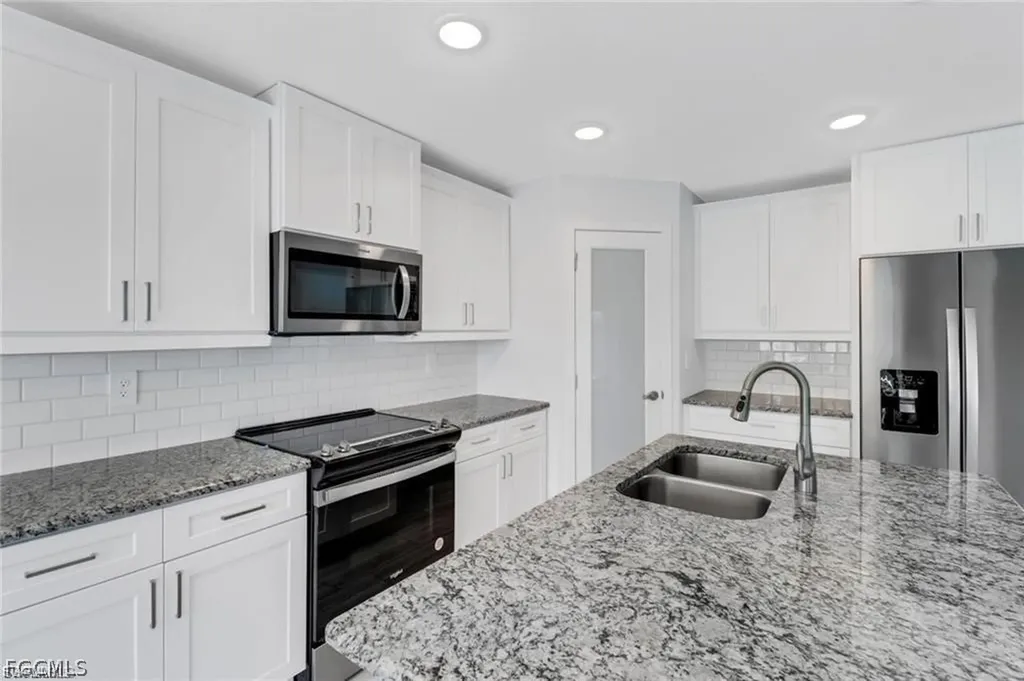 4211 NE 19th Avenue Cape Coral FL 33909