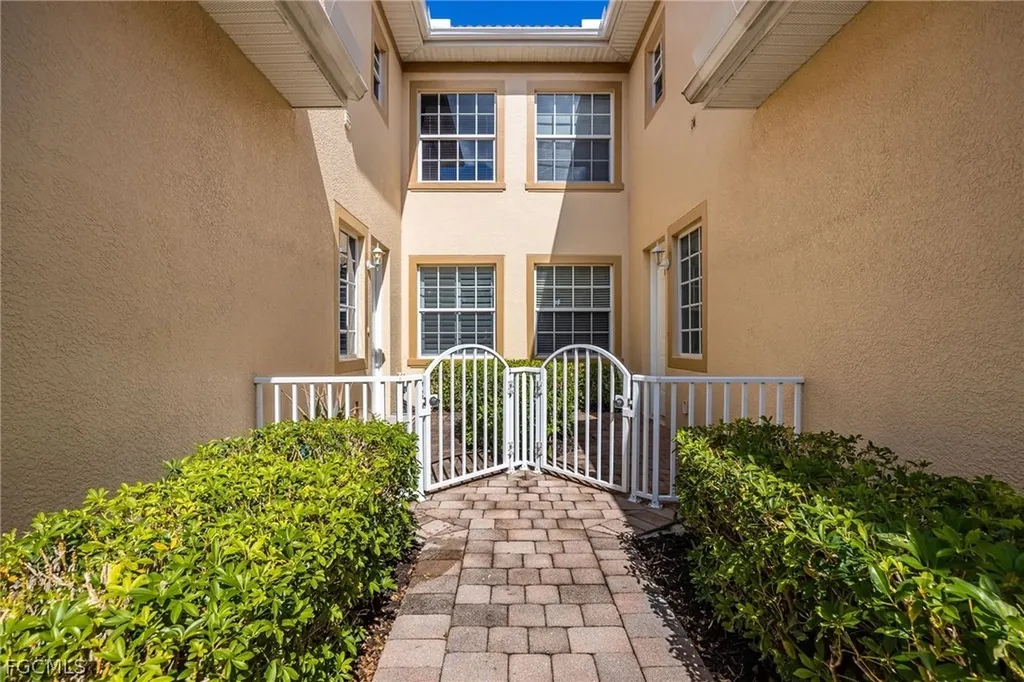 5550 Berkshire Drive Fort Myers FL 33912