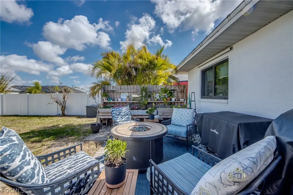 1617 SW 25th Lane Cape Coral FL 33914