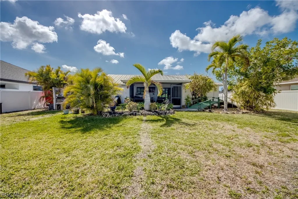 1617 SW 25th Lane Cape Coral FL 33914