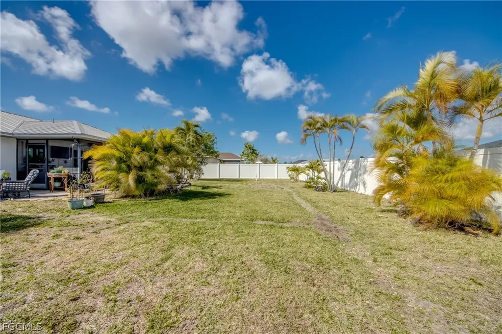 1617 SW 25th Lane Cape Coral FL 33914