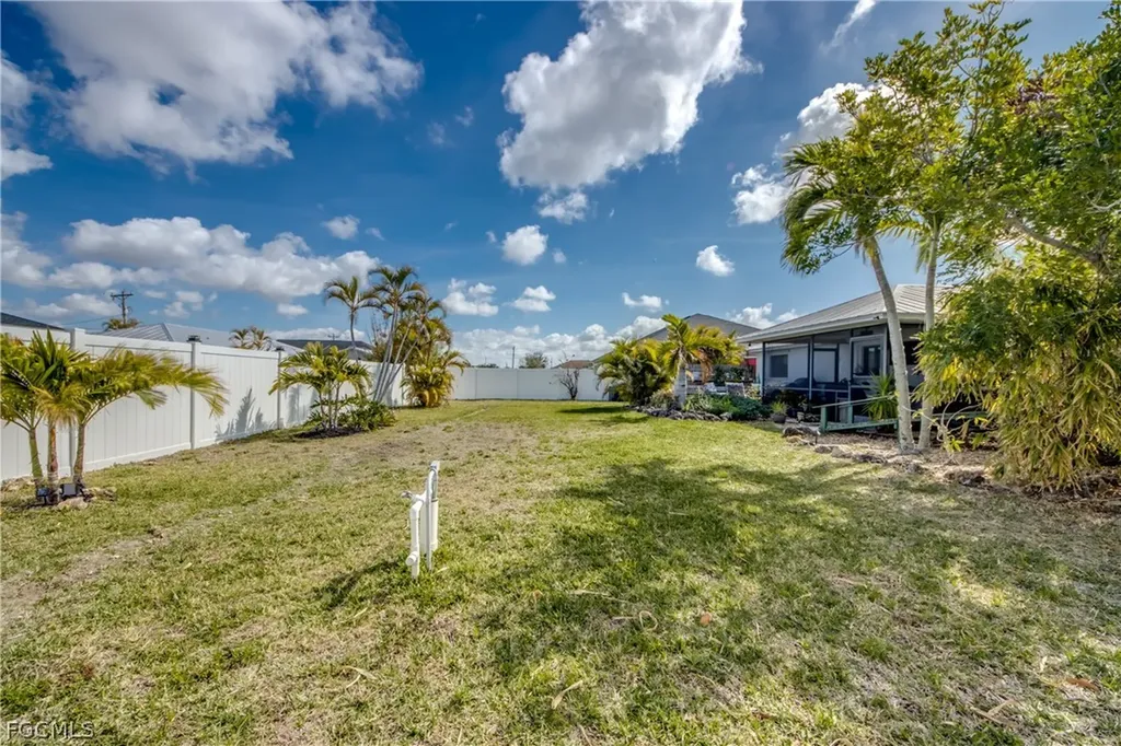 1617 SW 25th Lane Cape Coral FL 33914
