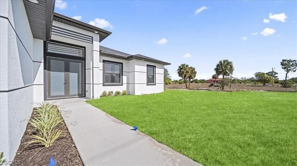 7608 8th Place Labelle FL 33935
