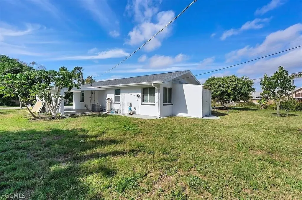 4289 Yucatan Circle Port Charlotte FL 33948