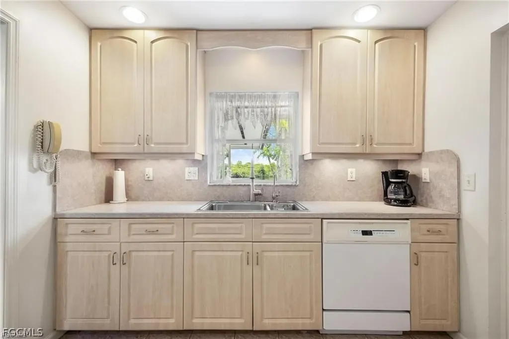 2030 Fort Denaud Road Labelle FL 33935