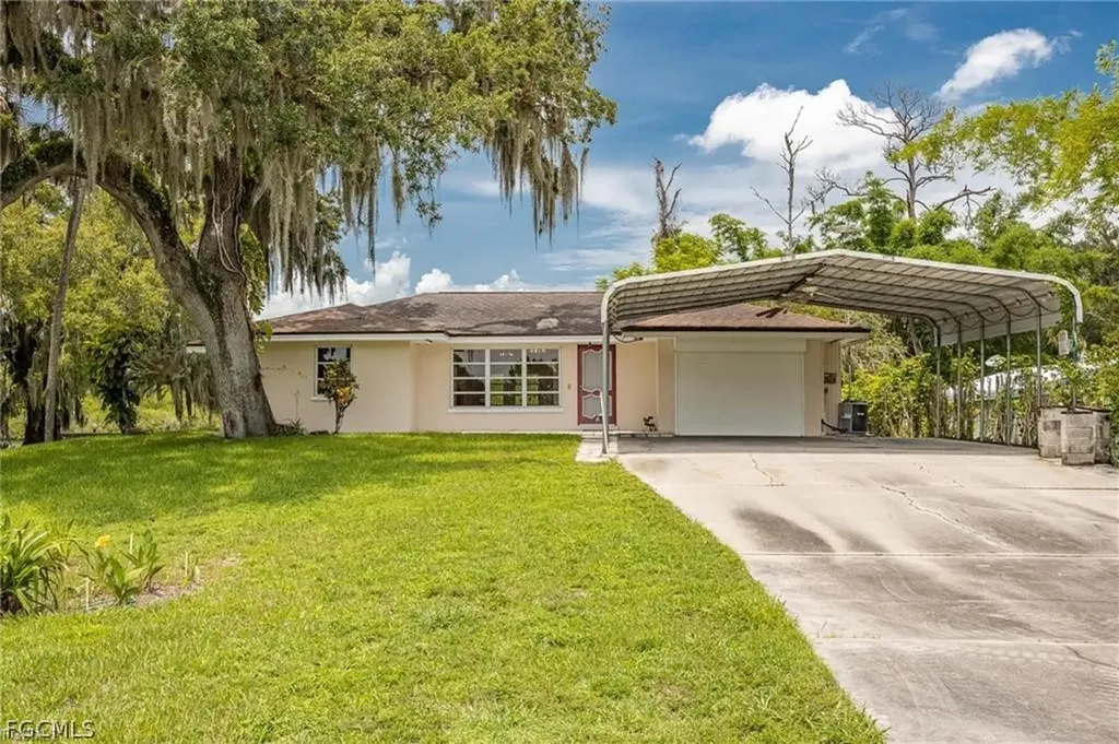2030 Fort Denaud Road Labelle FL 33935