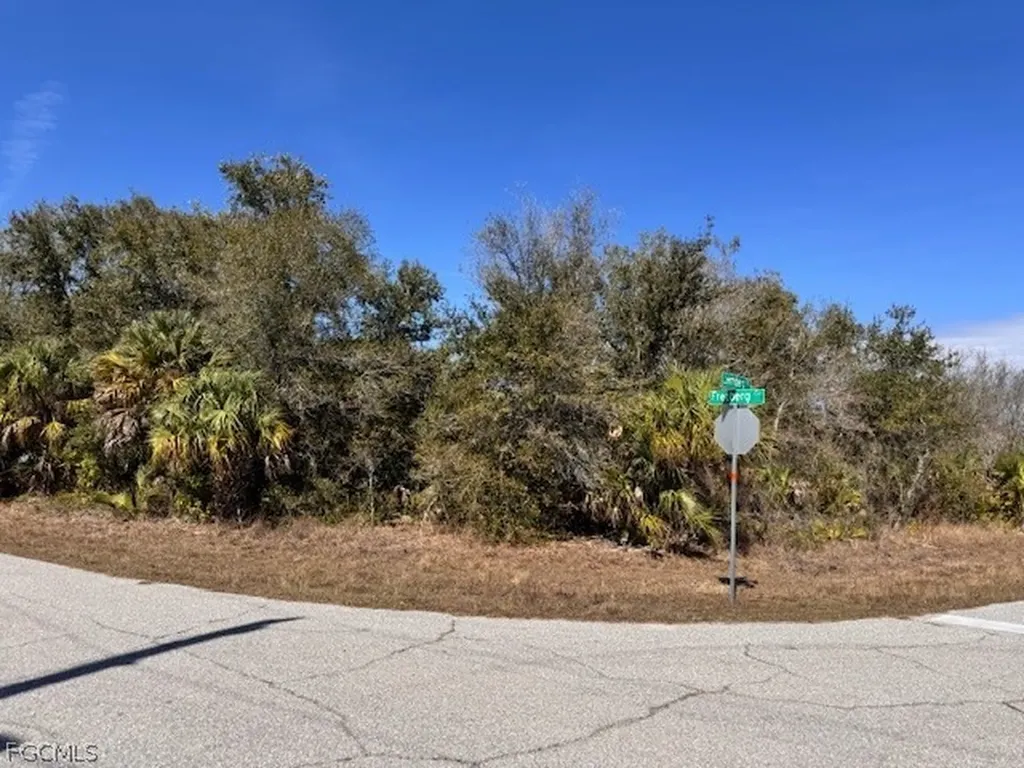 7258 Freeberg Circle Port Charlotte FL 33981