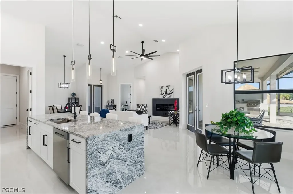 2000 SW 30th Terrace Cape Coral FL 33914