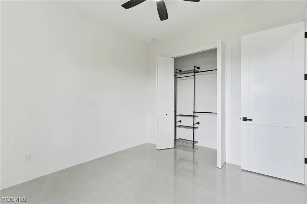 2000 SW 30th Terrace Cape Coral FL 33914