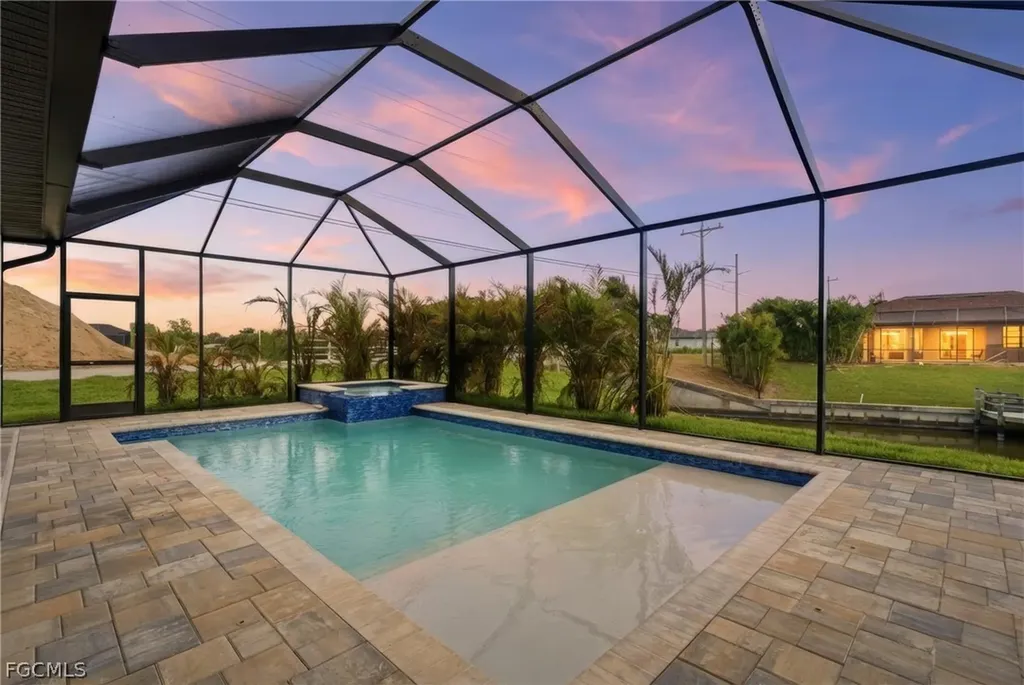 2000 SW 30th Terrace Cape Coral FL 33914
