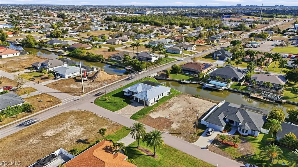 2000 SW 30th Terrace Cape Coral FL 33914