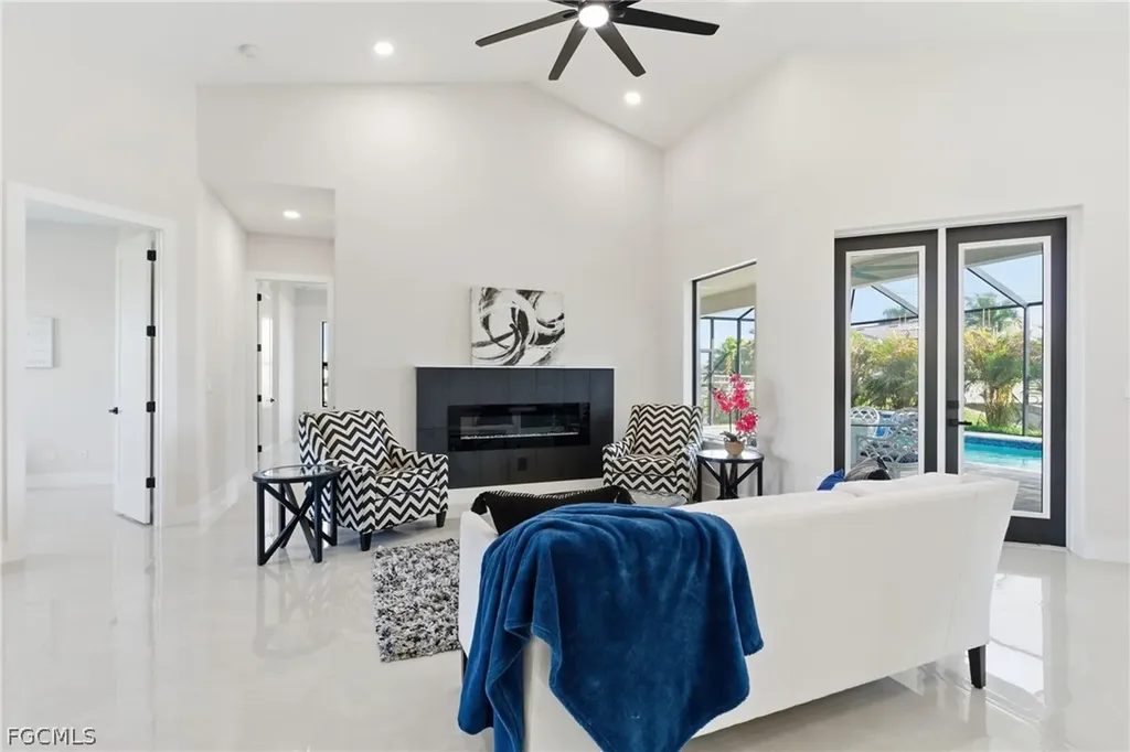2000 SW 30th Terrace Cape Coral FL 33914