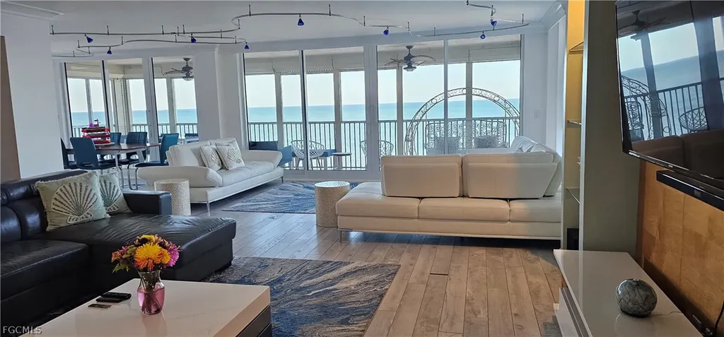 10691 Gulf Shore Drive E Naples FL 34108