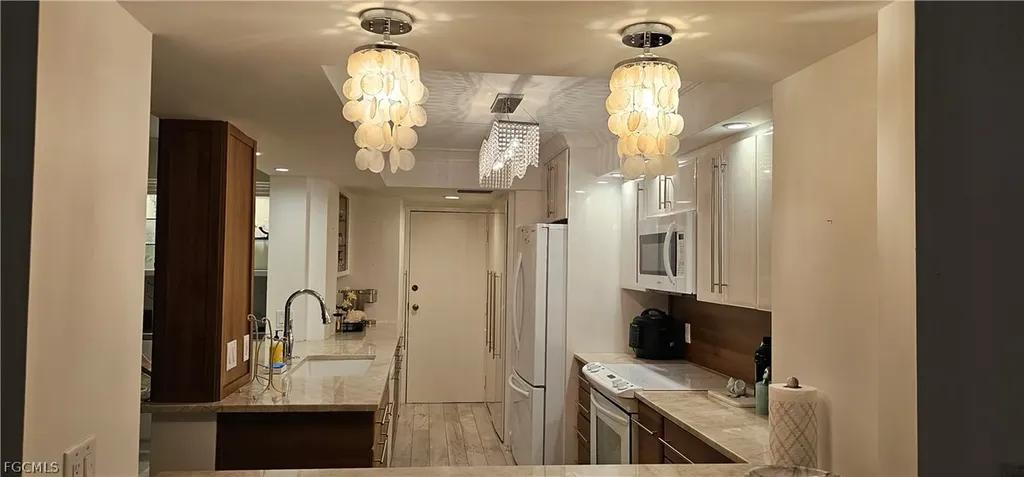 10691 Gulf Shore Drive E Naples FL 34108