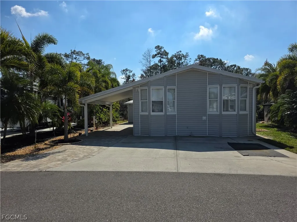 5881 Brightwood Drive Fort Myers FL 33905