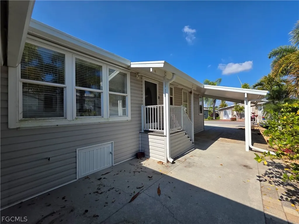 5881 Brightwood Drive Fort Myers FL 33905