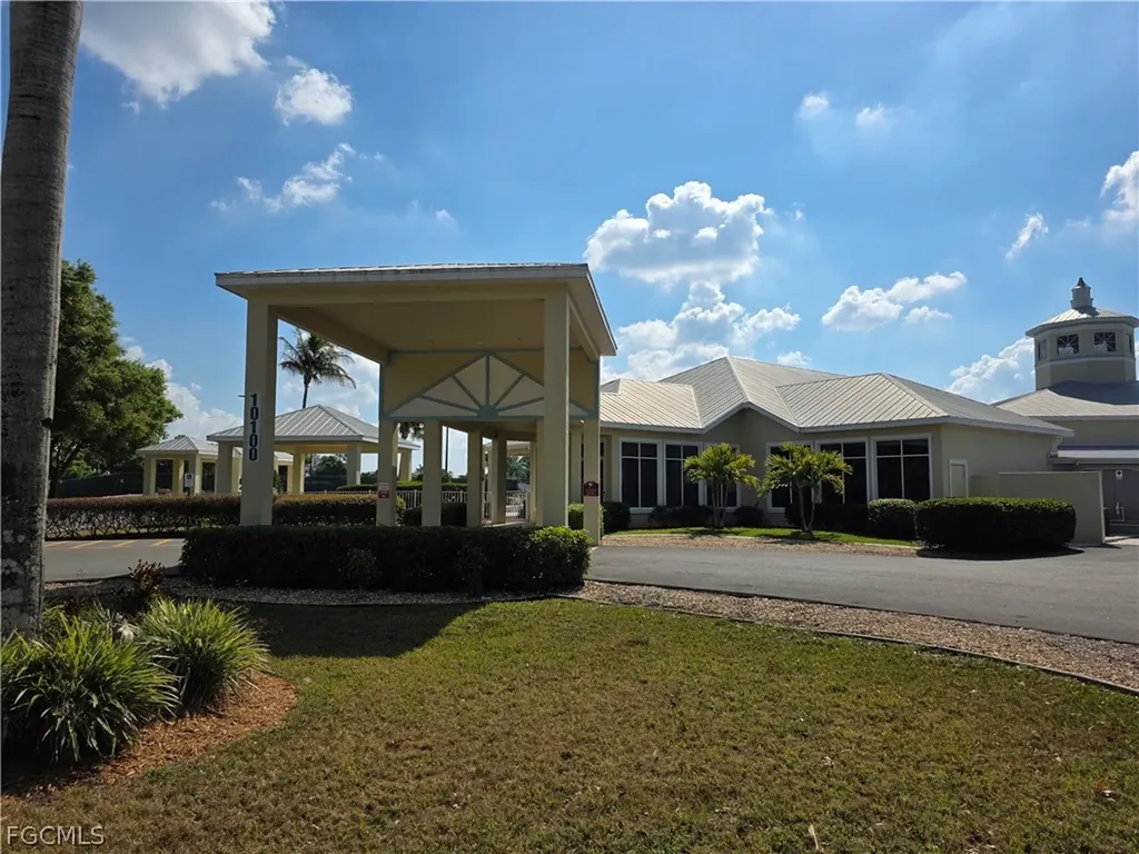 5881 Brightwood Drive Fort Myers FL 33905