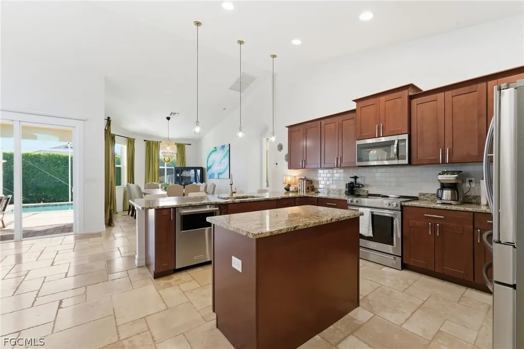 3905 Agualinda Boulevard Cape Coral FL 33914