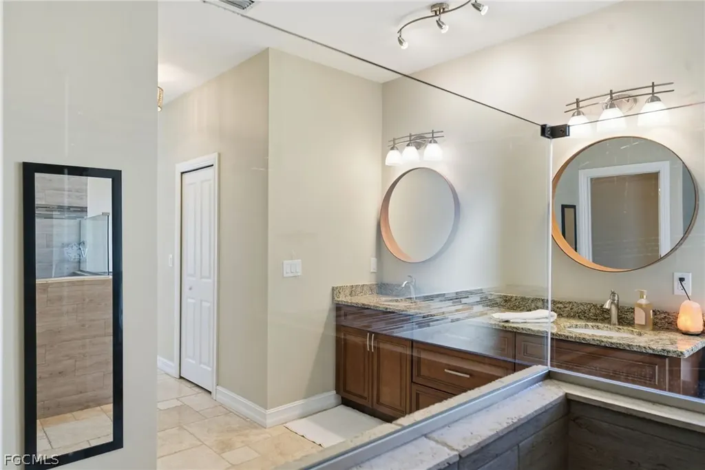 3905 Agualinda Boulevard Cape Coral FL 33914