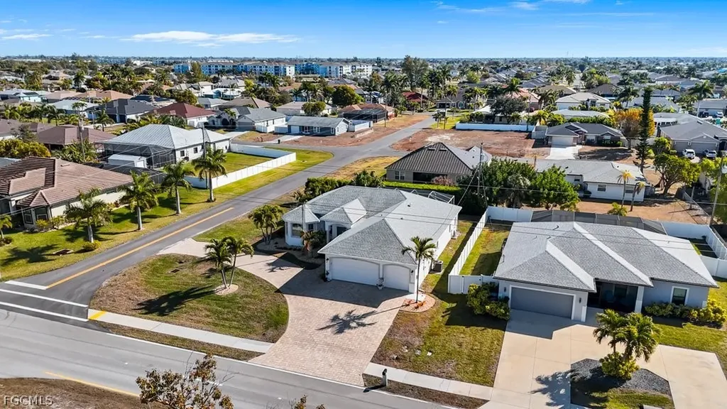 3905 Agualinda Boulevard Cape Coral FL 33914