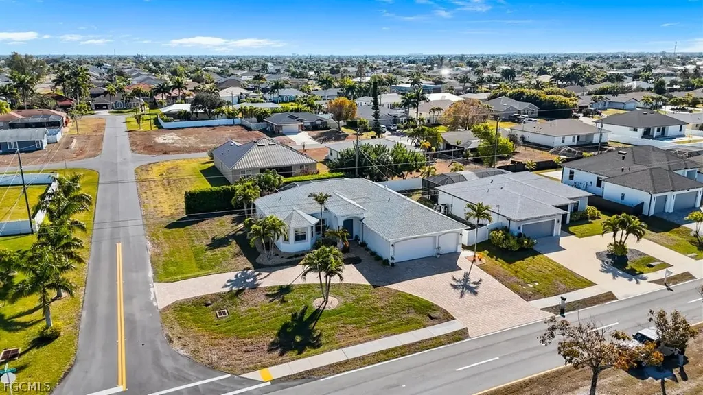 3905 Agualinda Boulevard Cape Coral FL 33914