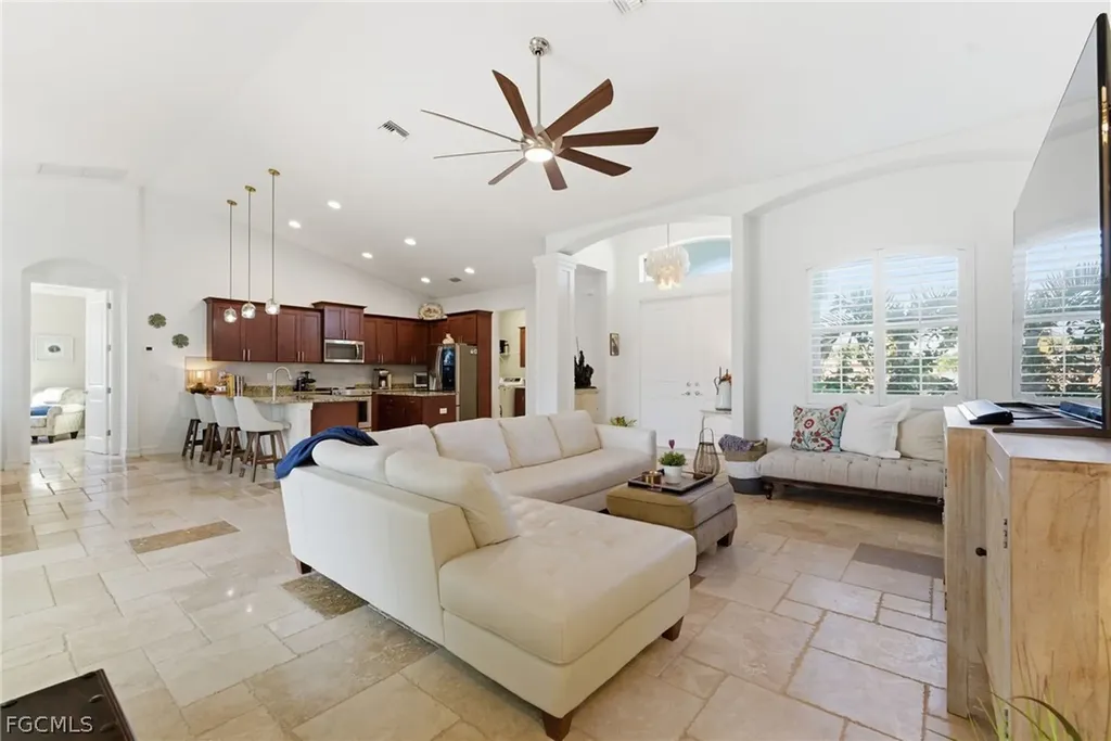3905 Agualinda Boulevard Cape Coral FL 33914