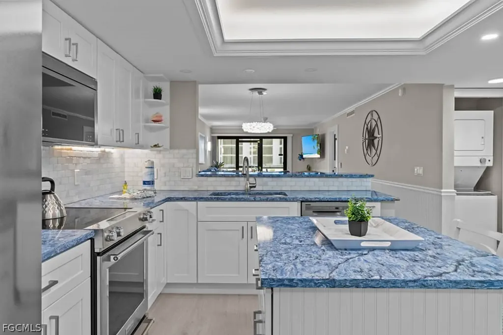 2445 W Gulf Drive Sanibel FL 33957