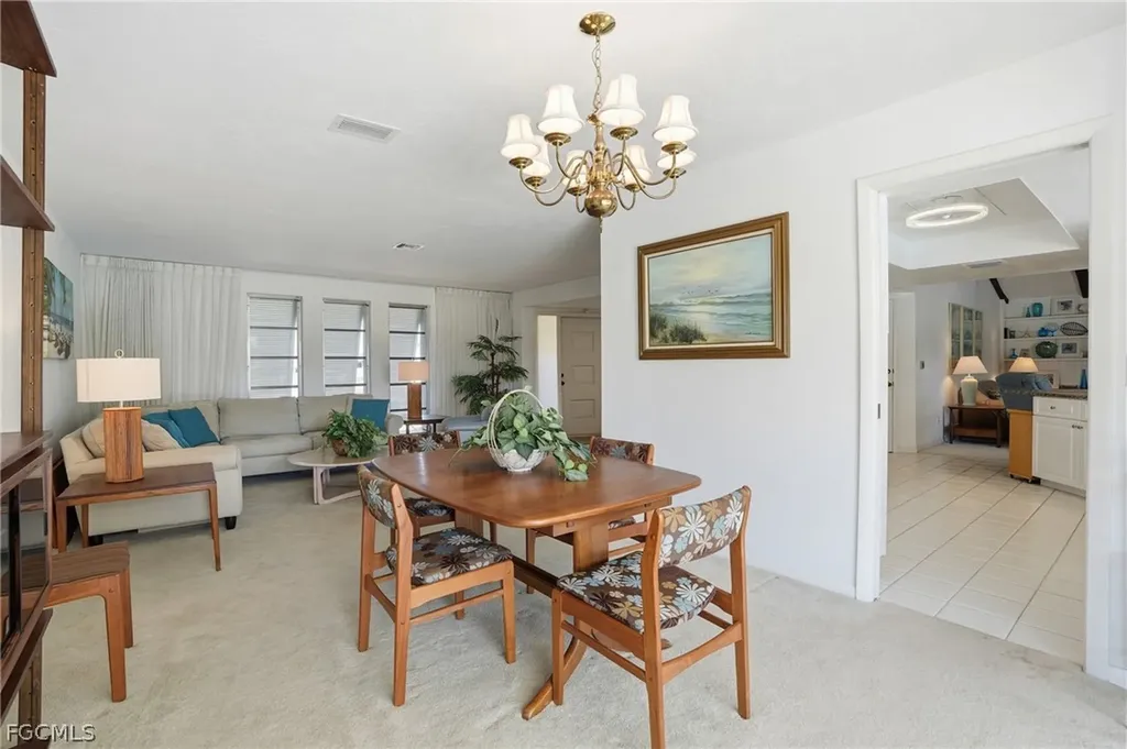 3878 SE 7th Place Cape Coral FL 33904