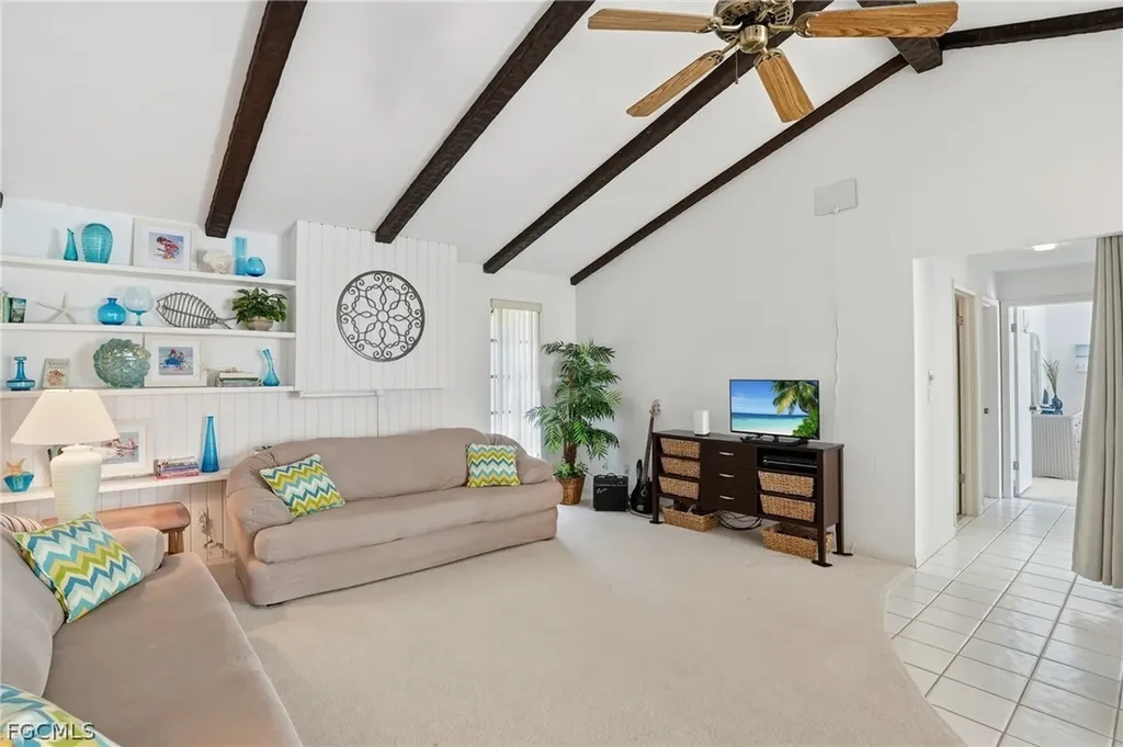 3878 SE 7th Place Cape Coral FL 33904