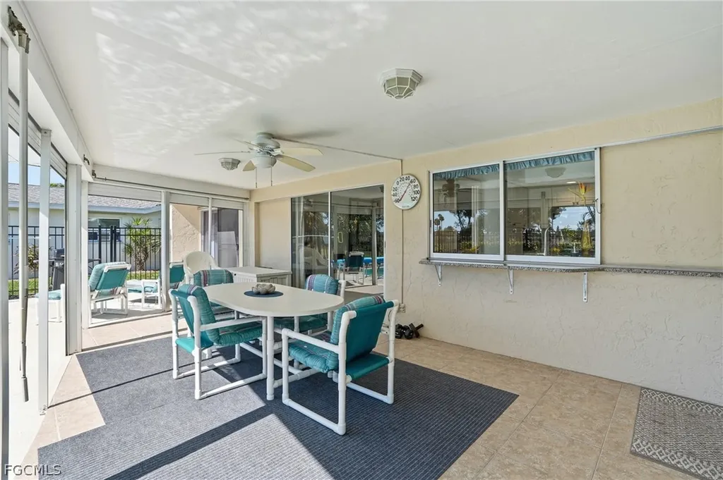 3878 SE 7th Place Cape Coral FL 33904
