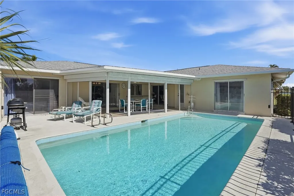 3878 SE 7th Place Cape Coral FL 33904