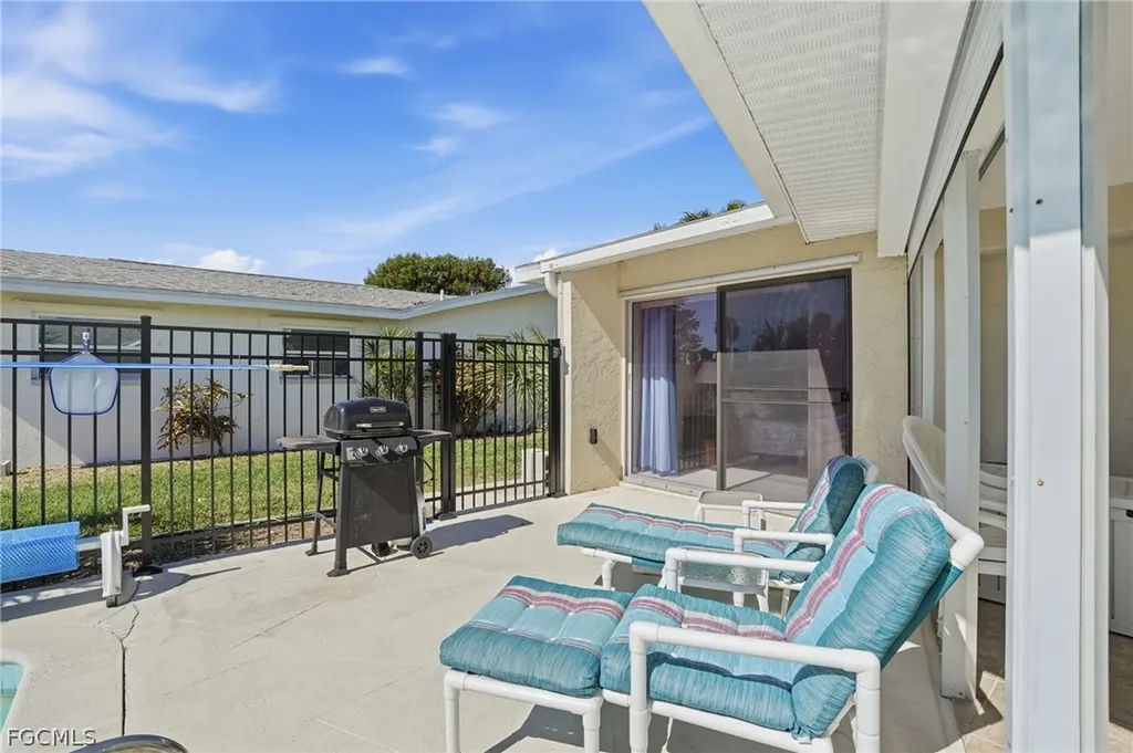 3878 SE 7th Place Cape Coral FL 33904