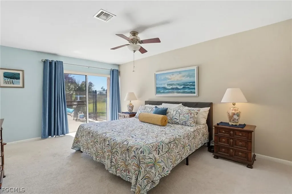 3878 SE 7th Place Cape Coral FL 33904