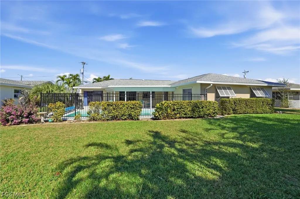 3878 SE 7th Place Cape Coral FL 33904