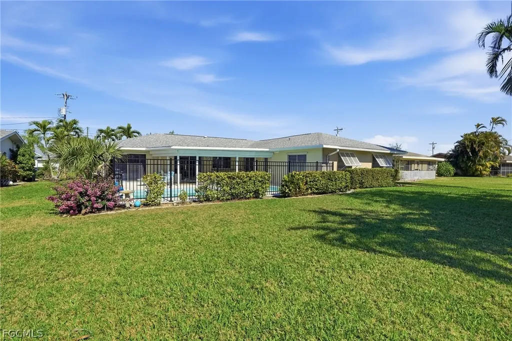 3878 SE 7th Place Cape Coral FL 33904