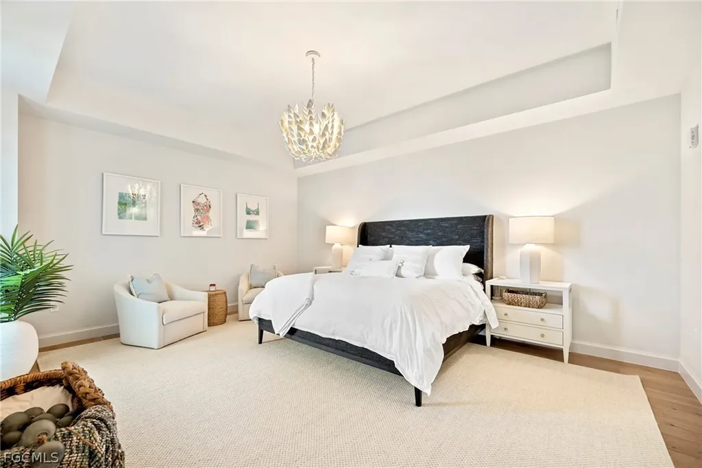 1125 Central Avenue Naples FL 34102