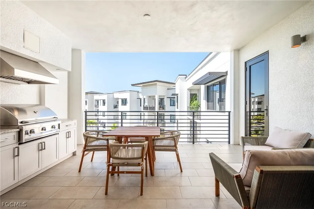 1125 Central Avenue Naples FL 34102