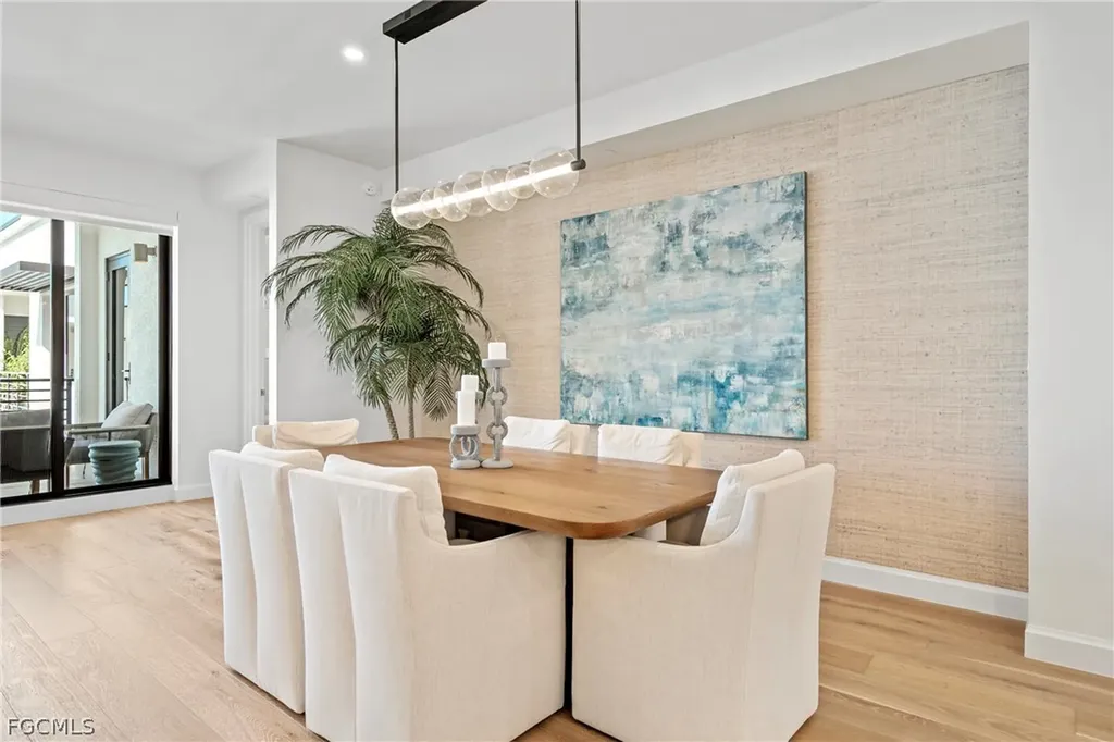 1125 Central Avenue Naples FL 34102