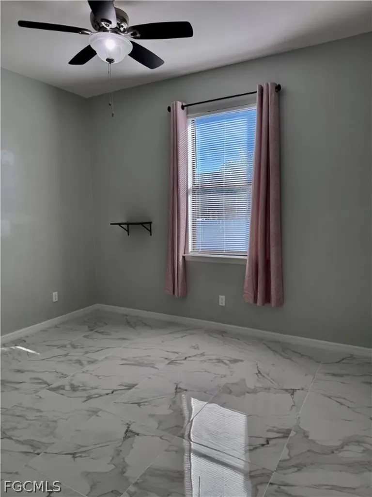 2322 SW 27th Street Cape Coral FL 33914