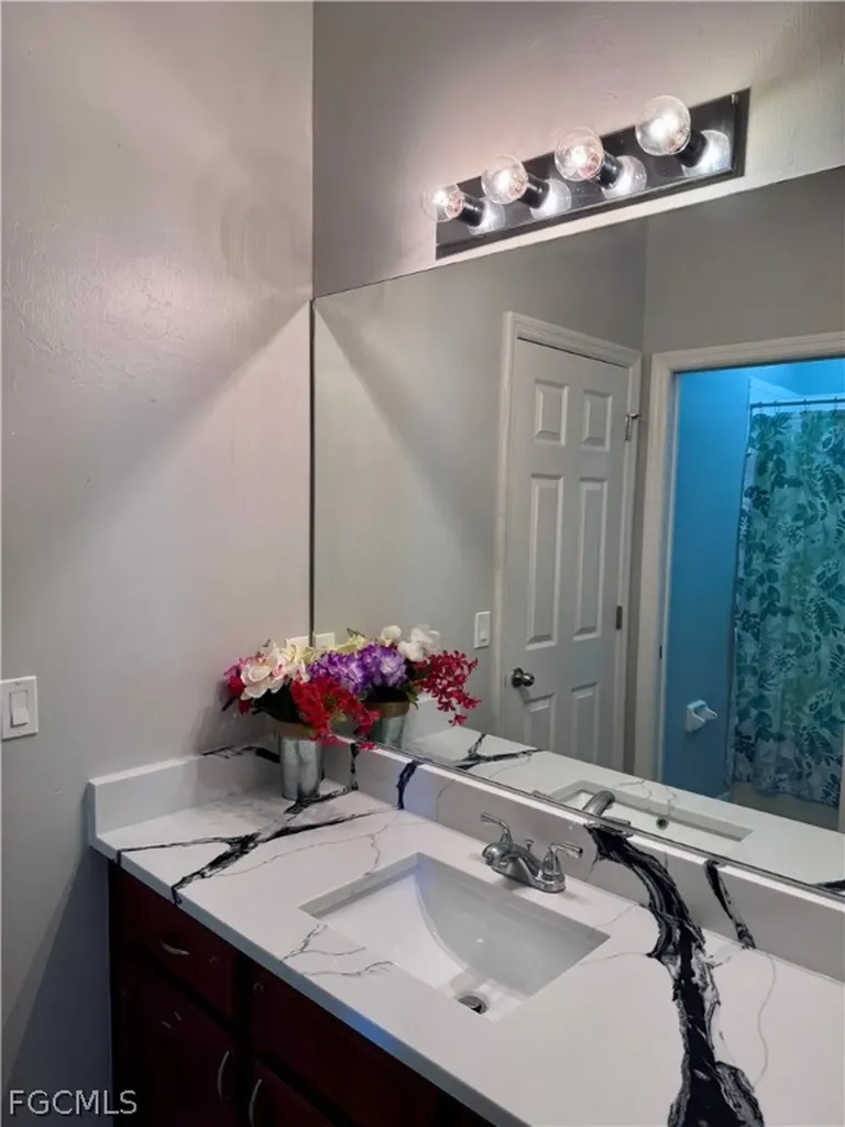 2322 SW 27th Street Cape Coral FL 33914