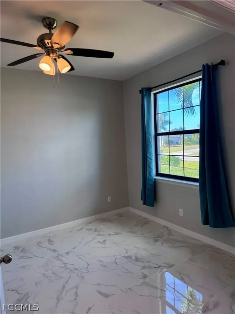 2322 SW 27th Street Cape Coral FL 33914