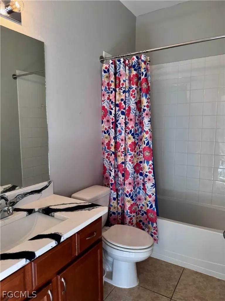 2322 SW 27th Street Cape Coral FL 33914