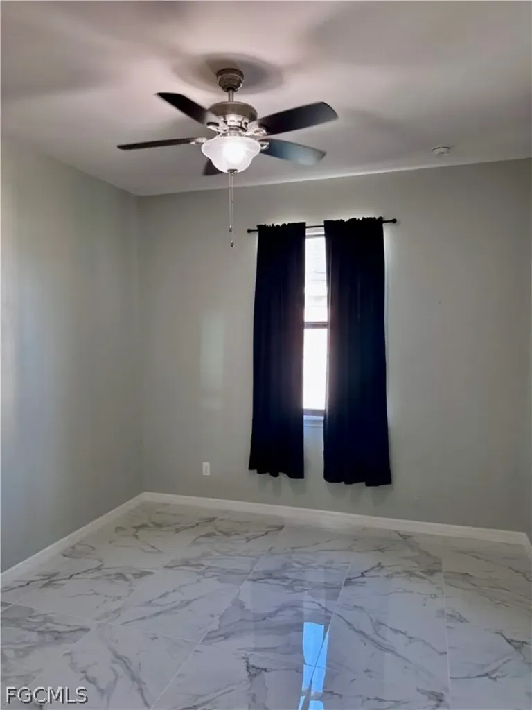 2322 SW 27th Street Cape Coral FL 33914