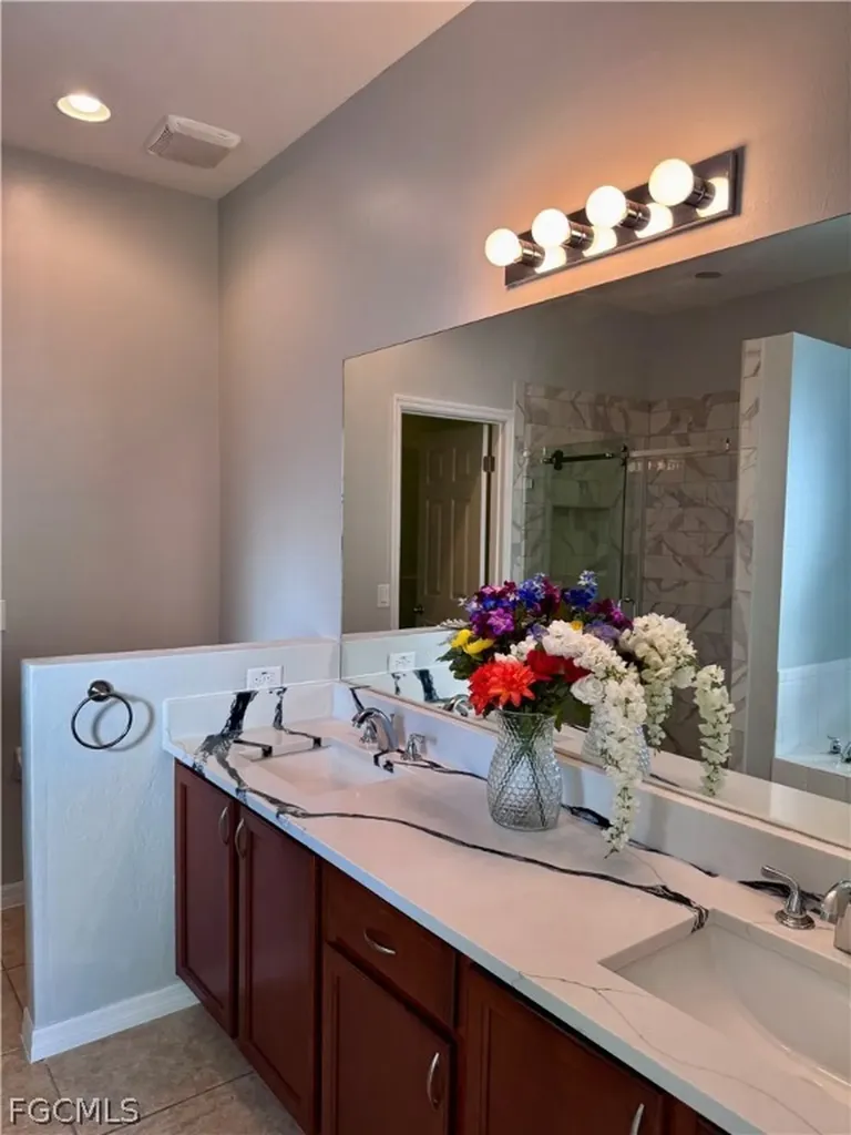 2322 SW 27th Street Cape Coral FL 33914