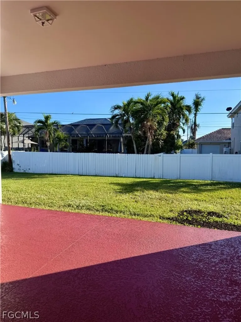 2322 SW 27th Street Cape Coral FL 33914