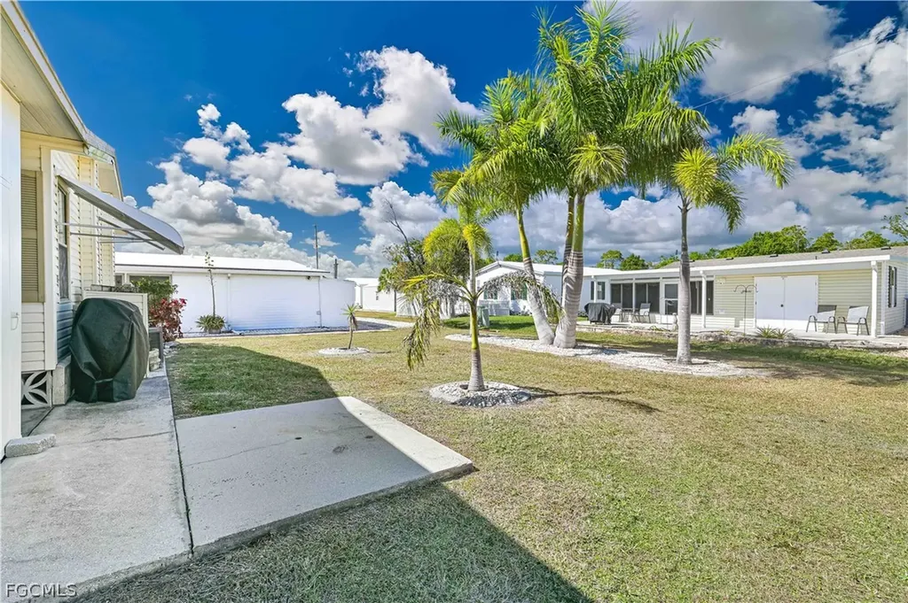 9867 Sugarberry Way Fort Myers FL 33905