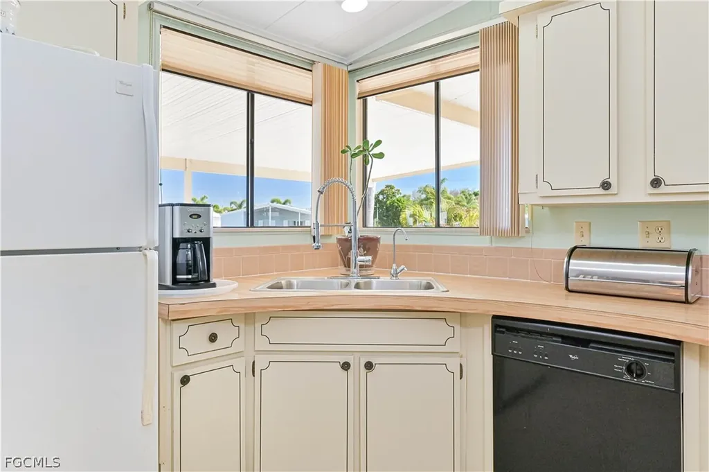 9867 Sugarberry Way Fort Myers FL 33905