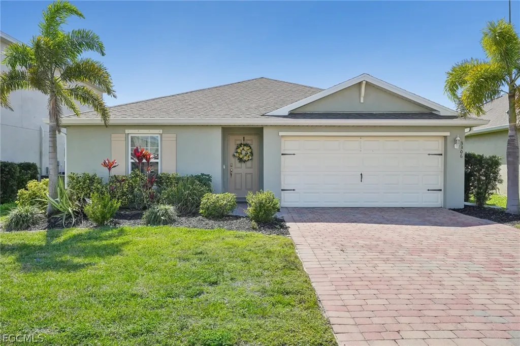 3306 Acapulco Circle Cape Coral FL 33909