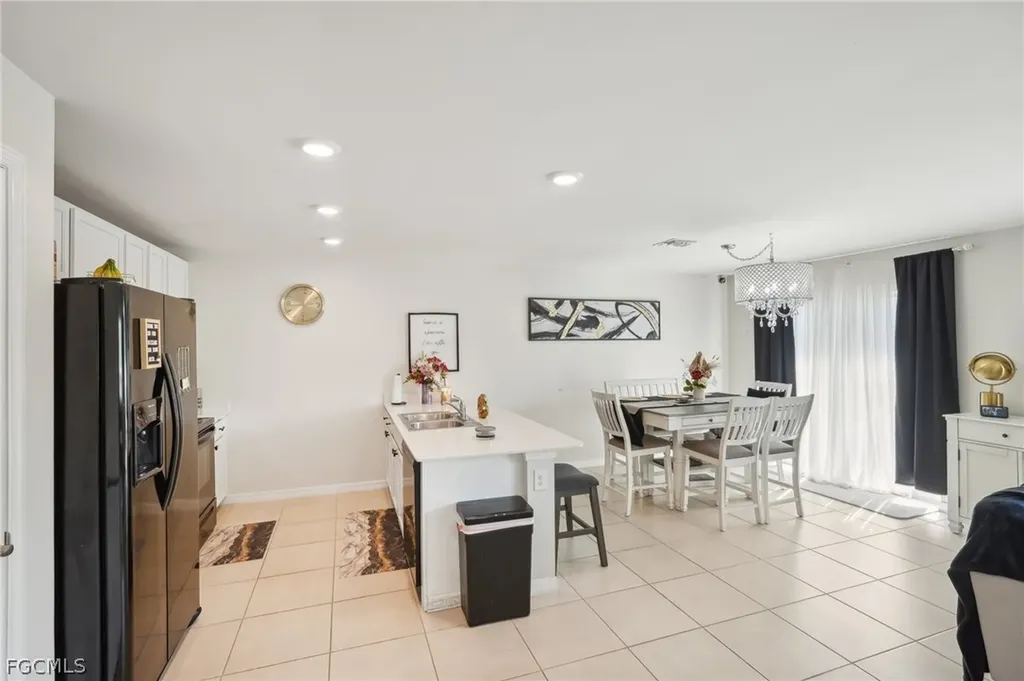 3306 Acapulco Circle Cape Coral FL 33909