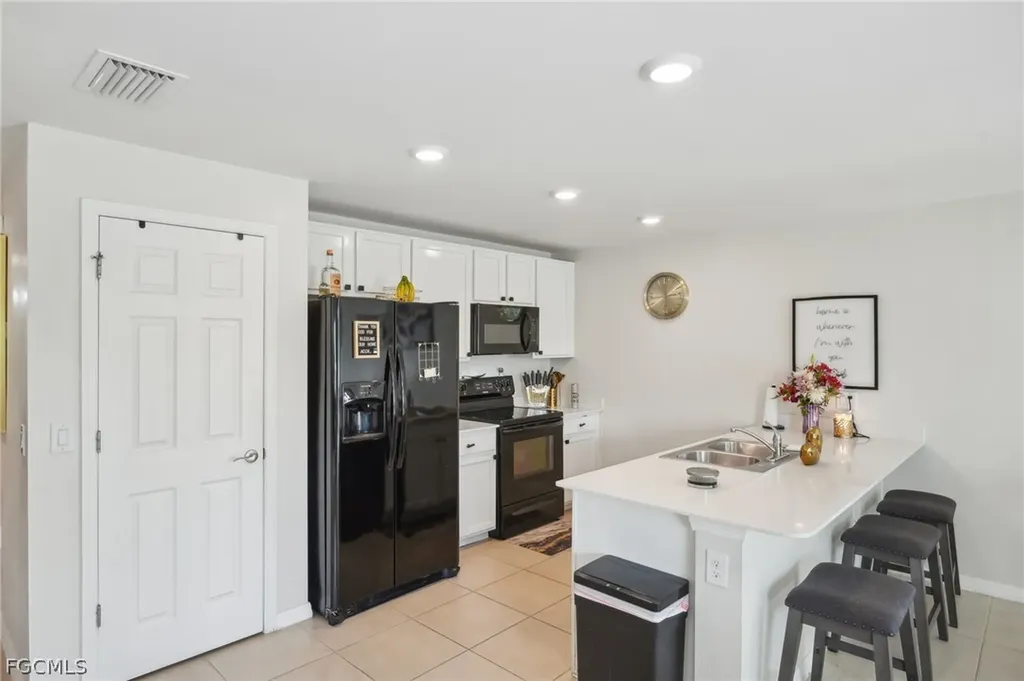 3306 Acapulco Circle Cape Coral FL 33909